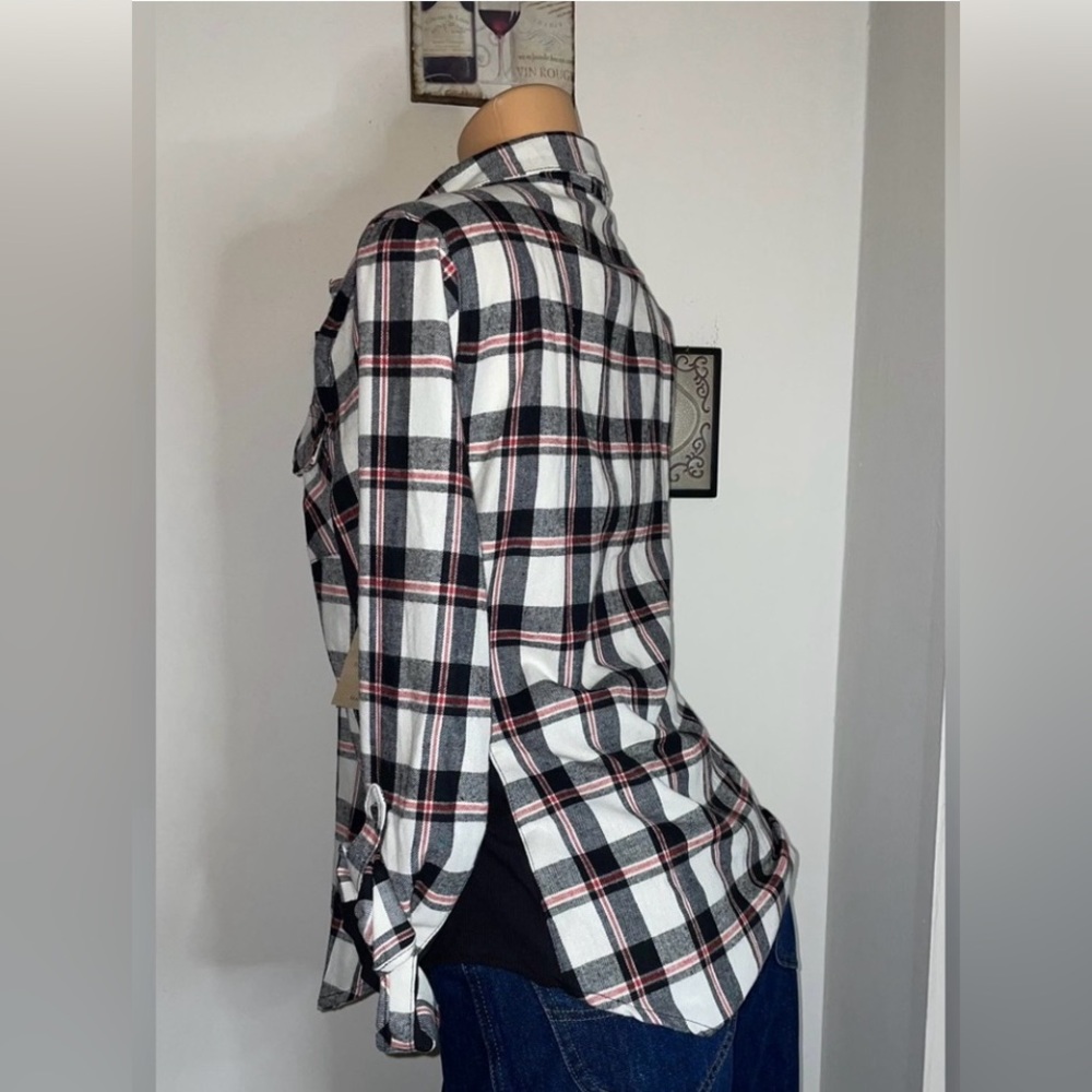 (106) EDEN & OLIVA TOP PLAID BOTTOM DOWN LONG SLEEVE SIZE L - Picture 5 of 6